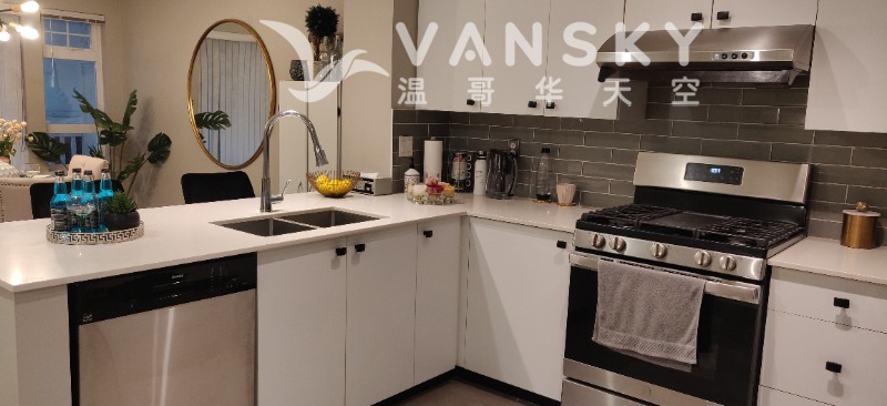 260728090525_Kitchen 2.jpg